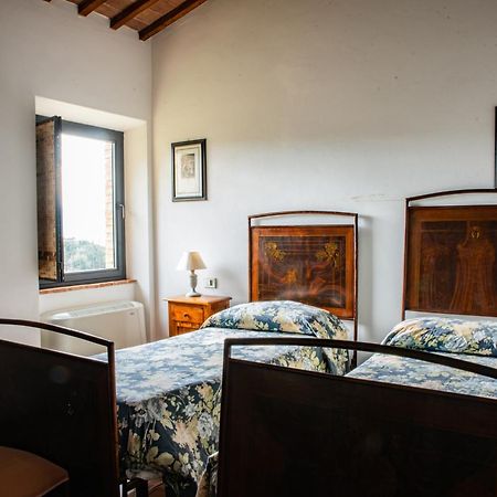 Le 7 Camicie Aparthotel Castelnuovo dell'Abate Ruang foto