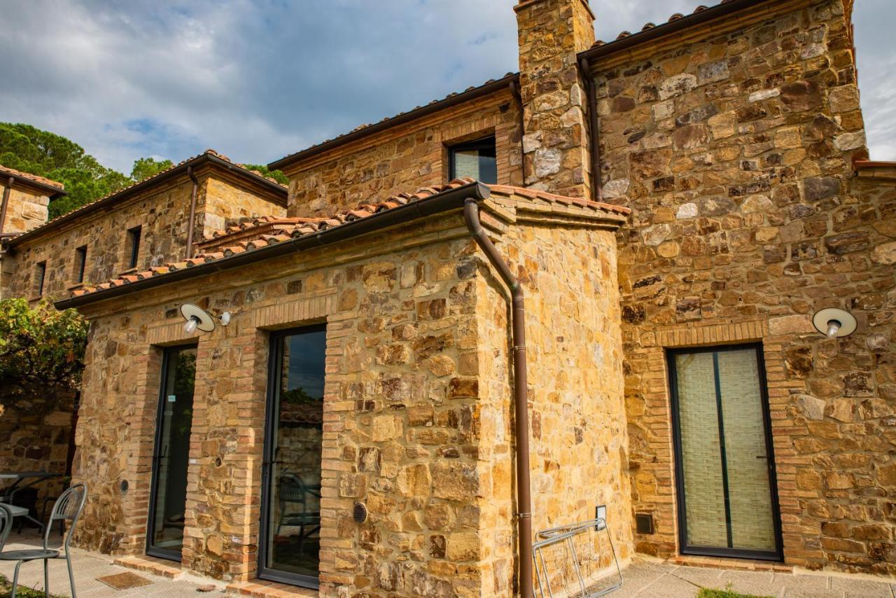 Le 7 Camicie Aparthotel Castelnuovo dell'Abate Bagian luar foto
