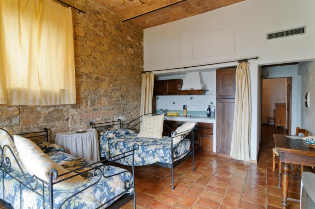 Le 7 Camicie Aparthotel Castelnuovo dell'Abate Bagian luar foto
