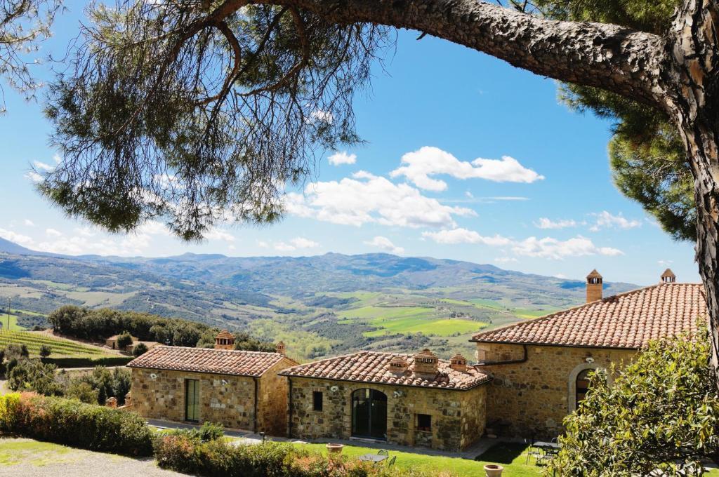 Le 7 Camicie Aparthotel Castelnuovo dell'Abate Bagian luar foto