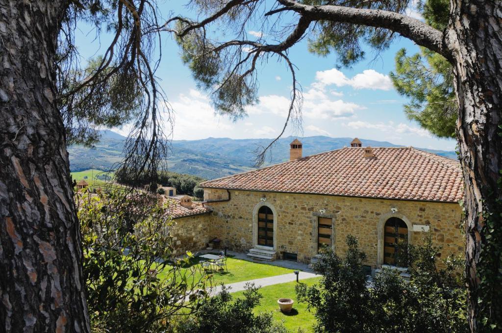Le 7 Camicie Aparthotel Castelnuovo dell'Abate Bagian luar foto
